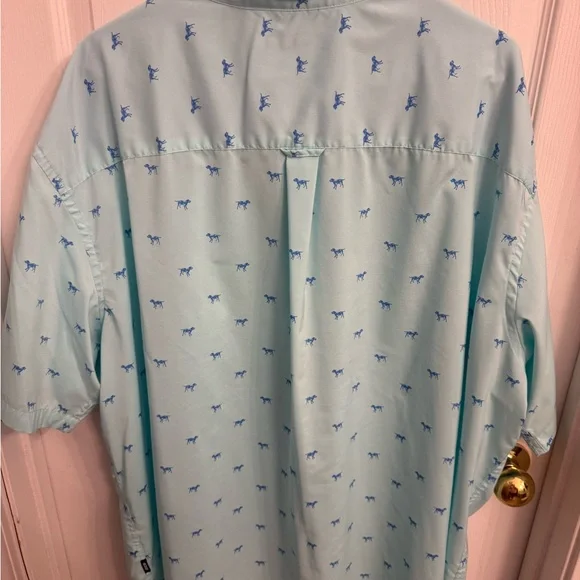 IZOD Men's Light Blue Shirt with Horse Print - Picture 4 of 4